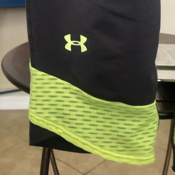 Under Armour S Compression Heat Gear Leggings - Picture 2 of 10